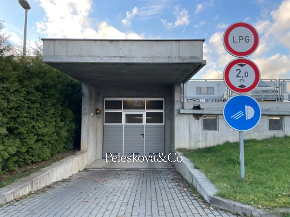 Prodej garážového stání 19 m²